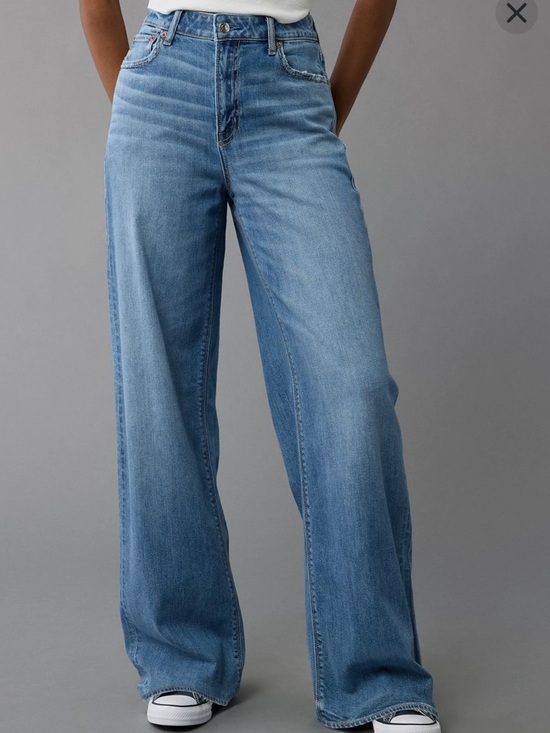 American Eagle Outfitters Denim - American Eagle Dreamy Drape Super High Waisted Baggy Wide Leg Jeans Size 6